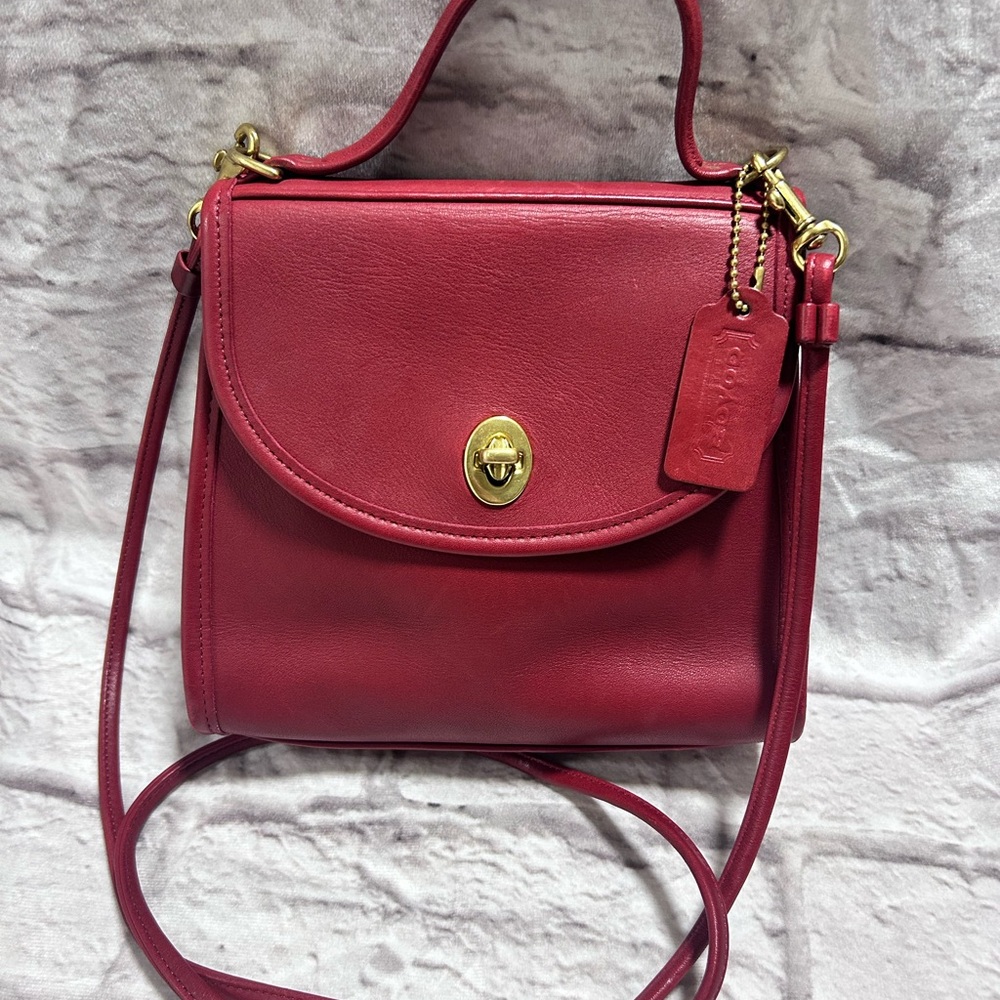 Vintage 9983 Red Regina Coach bag